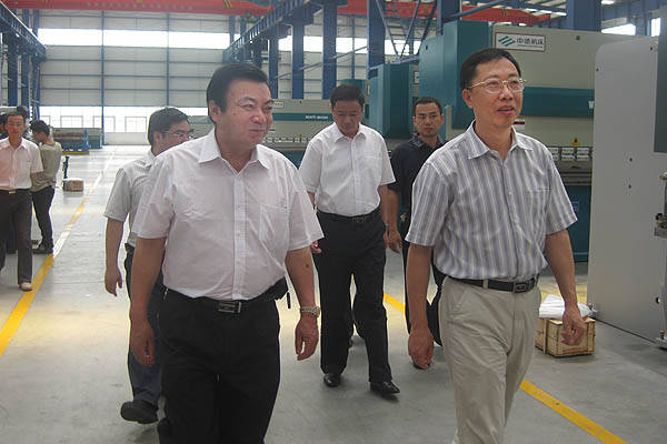 馬鞍山市副市長(zhǎng)魏慶農(nóng)來中德機(jī)床調(diào)研 馬鞍山市副市長(zhǎng)魏慶農(nóng)來中德機(jī)床調(diào)研