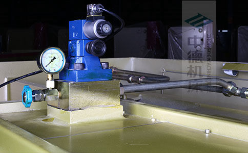 ZDS-640采用國內(nèi)高品質(zhì)液壓閥,不漏油,無故障,能實(shí)時顯示油壓,并采用全金屬高壓管連接保證質(zhì)量.jpg ZDS-640采用國內(nèi)高品質(zhì)液壓閥,不漏油,無故障,能實(shí)時顯示油壓,并采用全金屬高壓管連接保證質(zhì)量.jpg